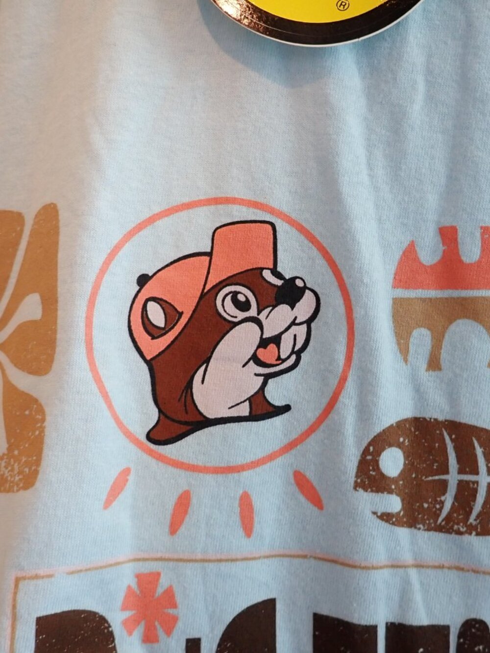 Buc-ee's T Shirt Pretty Color's - Picture 7 of 15